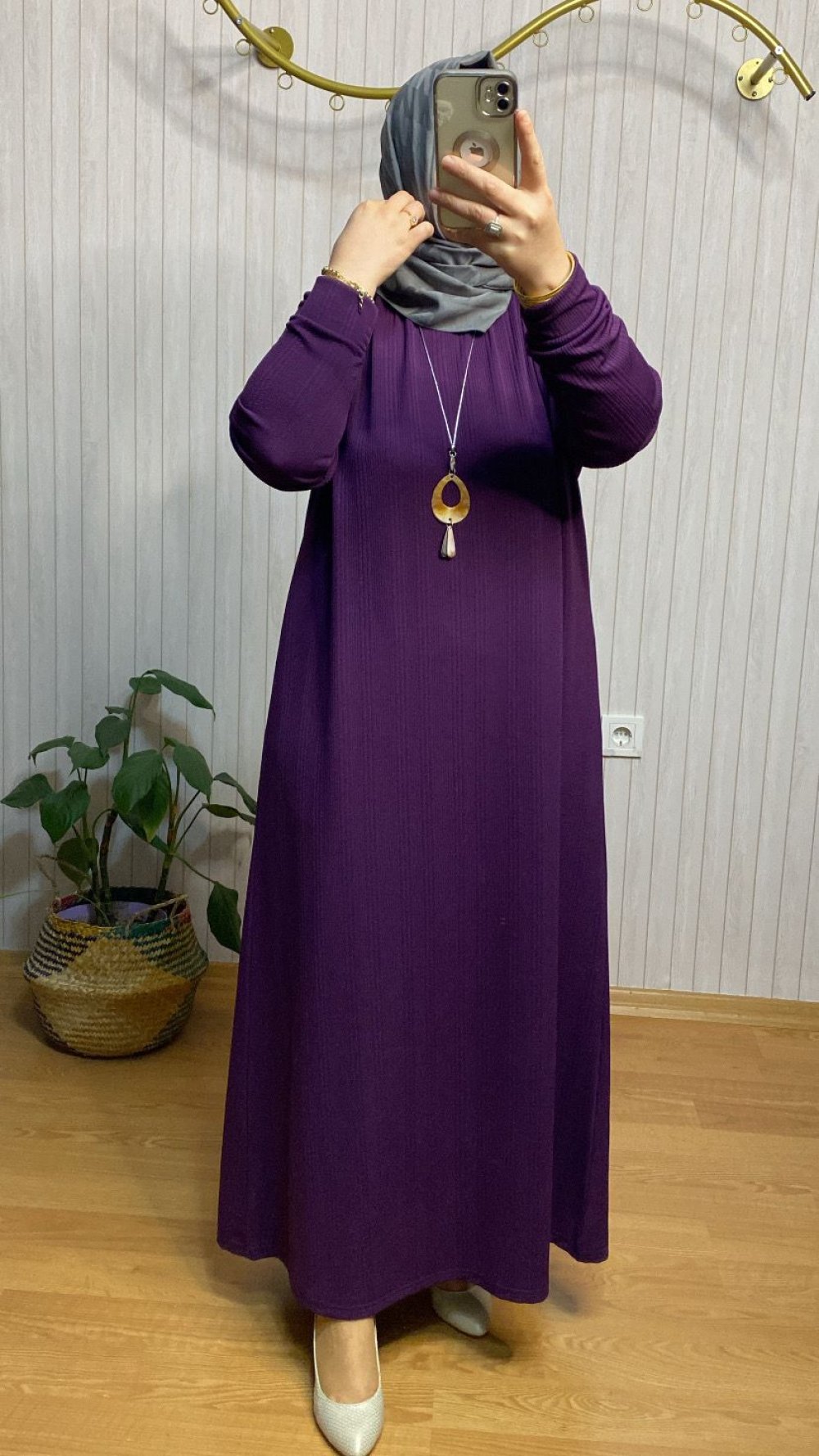 Kolyeli Burgu Elbise